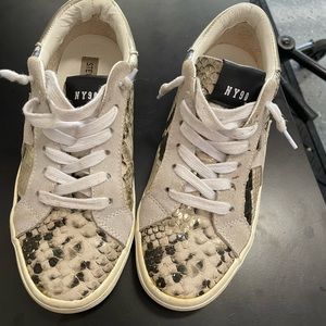 Steve Madden Philosophy snake sneakers